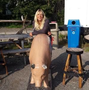 Meet your Posher, Janey